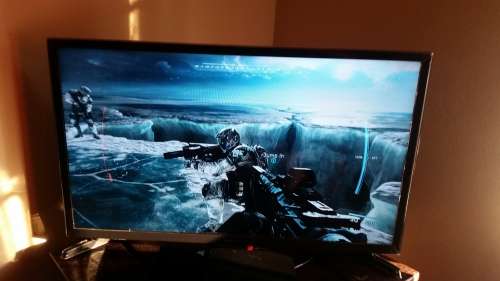 SONY PS4 CONSOLE 500GB HDD - 1 × SONY WIRELESS CONTROLLER - 1 x Call of duty Modern Warfare PS4 Game