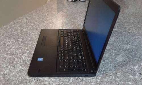 Dell Latitude E5550 - 15.6" - i5-5200U - 500 GB HDD - 8 GB RAM  - Backlit Keyboard - HDMI - 4G LTE