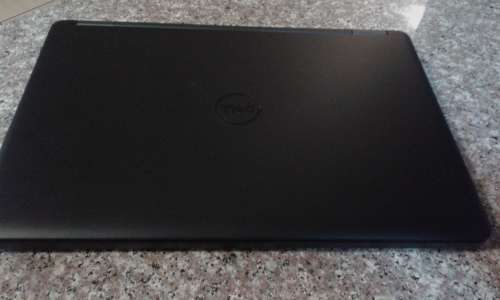 Dell Latitude E5550 - 15.6" - i5-5200U - 500 GB HDD - 8 GB RAM  - Backlit Keyboard - HDMI - 4G LTE