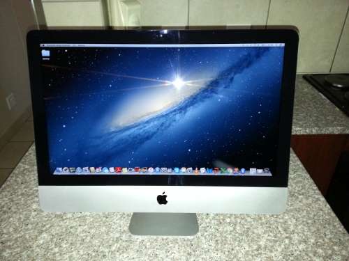 Apple iMac Late 2013 - i5-4570R - 21.5" 1920X1080 FULL HD - 1 TB  HDD  - 8GB  RAM - 2 Thunderbolt