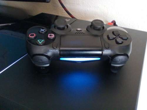 **R7999.00** SONY PS4 CONSOLE (CUH-1116B) 1TB HDD - 1 × SONY WIRELESS CONTROLLER
