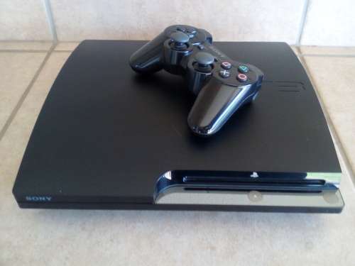 2 x PS3 - CECH-2504B AND CECH-3004B -  320 GB RAM - 2 X PS3 WIRELESS CONTROLLERS