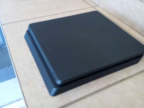 **R6500.00** SONY PS4 SLIM CONSOLE 500 GB HDD - 1 × SONY WIRELESS CONTROLLER - NEWEST DESIGN