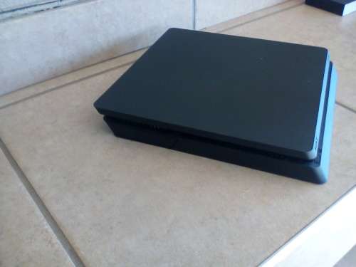**R6500.00** SONY PS4 SLIM CONSOLE 500 GB HDD - 1 × SONY WIRELESS CONTROLLER - NEWEST DESIGN