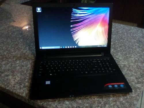Lenovo Ideapad 100 - 15.6" HD - Intel Core i5-5200U - 500GB HDD - 4GB RAM - HDMI