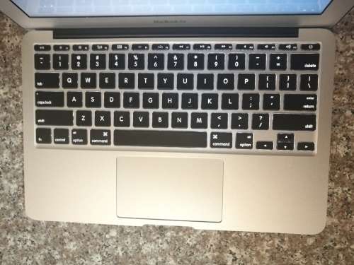 Apple Macbook Air A1370 - 11.6" - Intel Core i5-2467M - 128 SSD - 4GB RAM  - 2.3GHz - Backlit