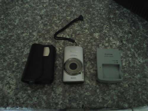 Canon ixus 200 i5  - 12.1 MP - HDMI AND MANY MORE VALUED @ R5999.00
