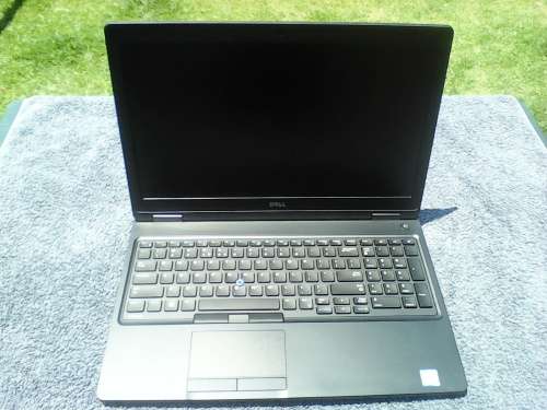 Dell Latitude E5580 -15.6" Full HD - i5-6300U - 512 SSD - 8 GB RAM- HDMI - Win 10 -Backlit Keyboard
