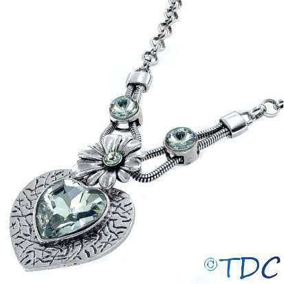 Elegant Crystal Daisy Necklace