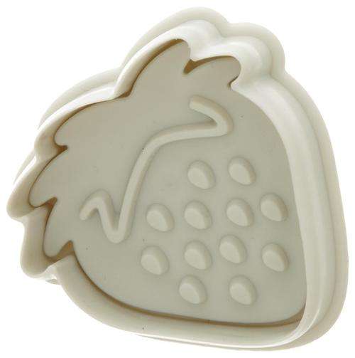 3 Piece Strawberry Fondant Plunger Cutter Set **Make your own cupcake decorations**
