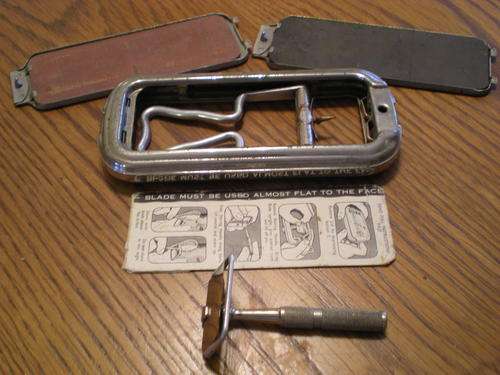 Vintage Rolls Razor