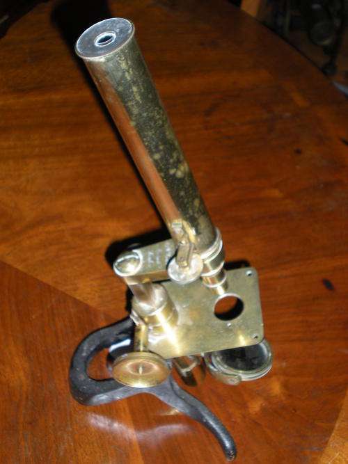 Microscope
