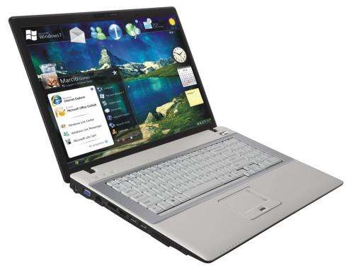 Mecer 17" Intel i7, 8GB RAM, 256GB SSD, WIN 8 Like New With Bag