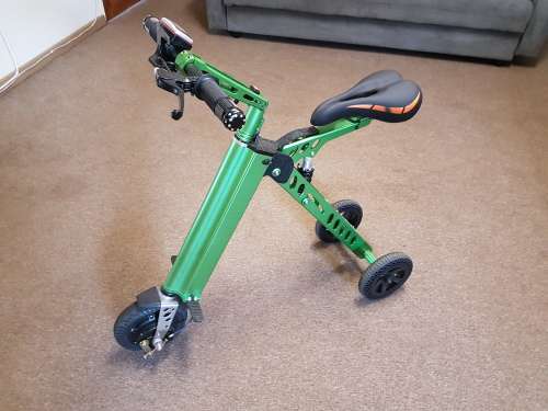 Three Wheel Electric Scooter. 1 Hour Range. Foldable. Demo Model