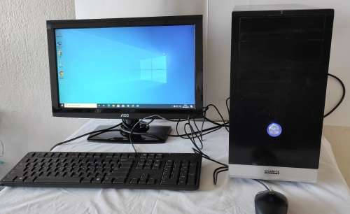 DESKTOP COMPUTER