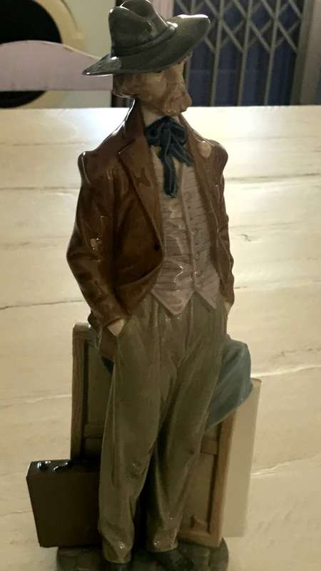 Lladro Porcelain Figurine