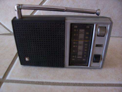 PHILIPS RADIO WORKING CONDITION SIZE 170X100X45MM