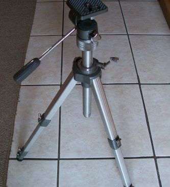 USED TRIPOD MAKE VELBON MODEL SGL4 MADE IN JAPAN