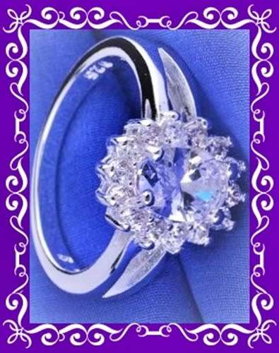 Glistening simulated diamond ring - princess style