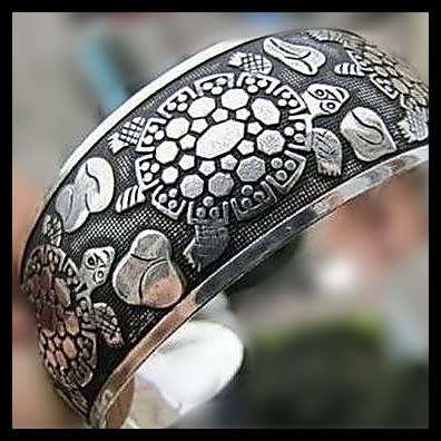GorgeousTibetan Silver Turtle Design Cuff Bangle