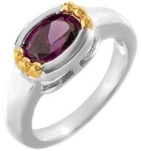 Beautiful ring with 3.71ctw cubic zirconium set in sterling silver