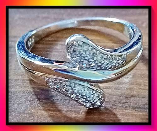 Stunning Sparkly silver ring  16mm