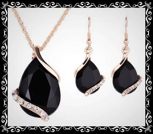 Lovely rhinestone choker and earrings set with black created stones