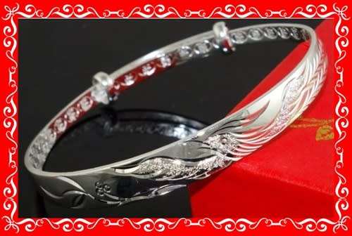 Enchanting Sterling silver filled patterned bracelet
