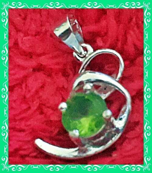 Gorgeous Silver plated zirconia pendants