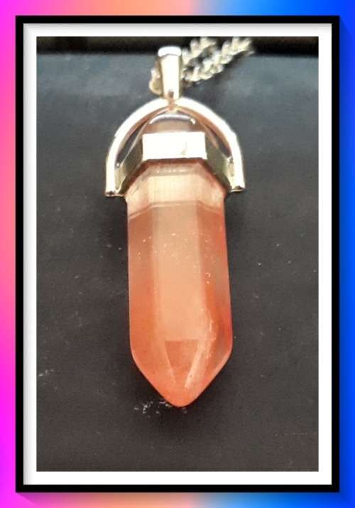 Amazing stone pendant to attract healing energy