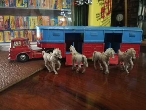 Corgi Toys Chipperfield Horse Transporter