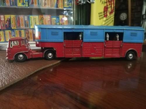 Corgi Toys Chipperfield Horse Transporter