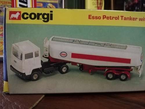 Corgi Toys Major Ford Truck and Tanker