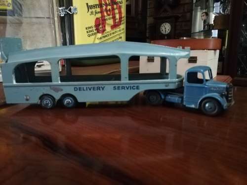 Dinky Toys Bedford car transporter plus 2 cars