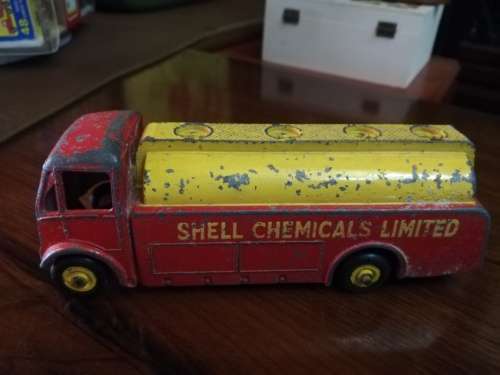 Dinky Toys AEC Monarch