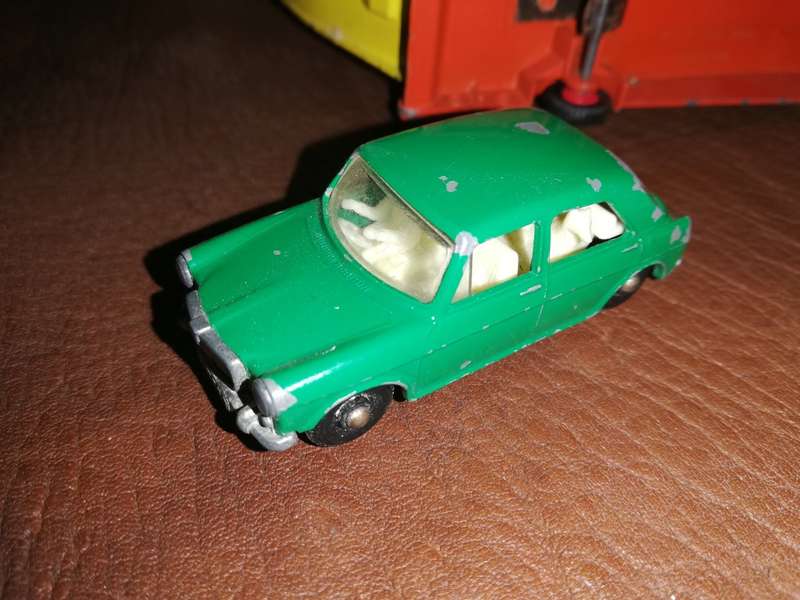 Matchbox Car Transporter with 5 cars