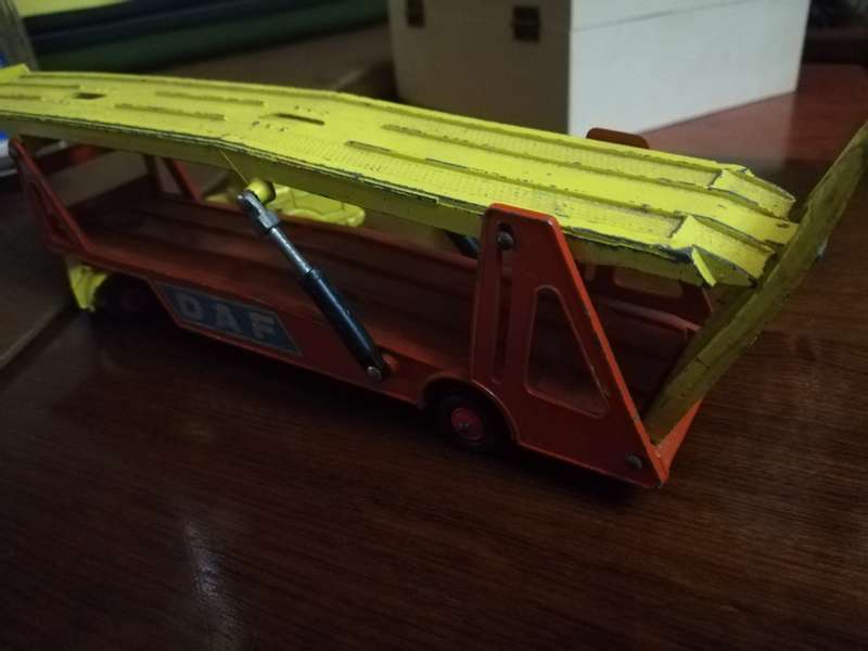 Matchbox Car Transporter with 5 cars