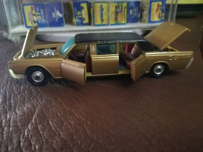 Corgi Toys Lincoln Continental LIMOUSINE