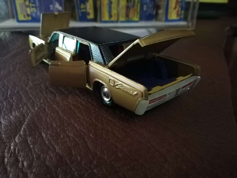 Corgi Toys Lincoln Continental LIMOUSINE