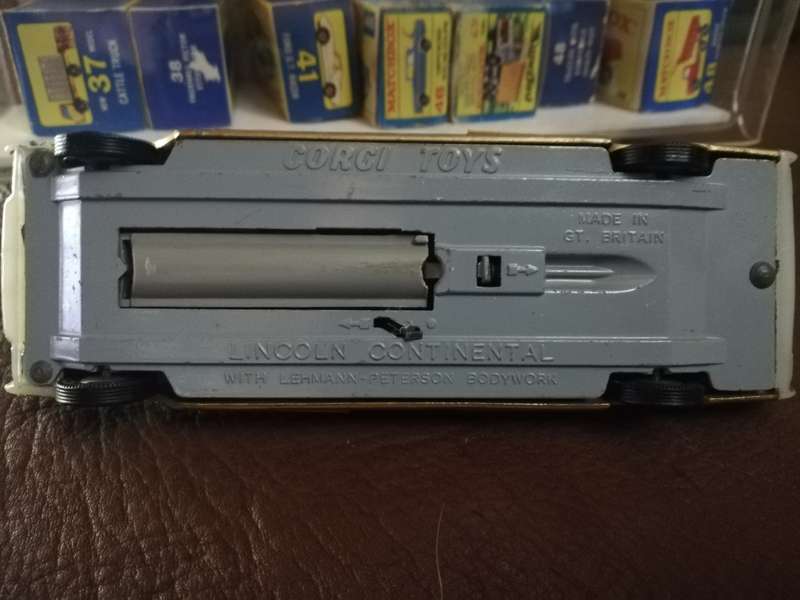 Corgi Toys Lincoln Continental LIMOUSINE