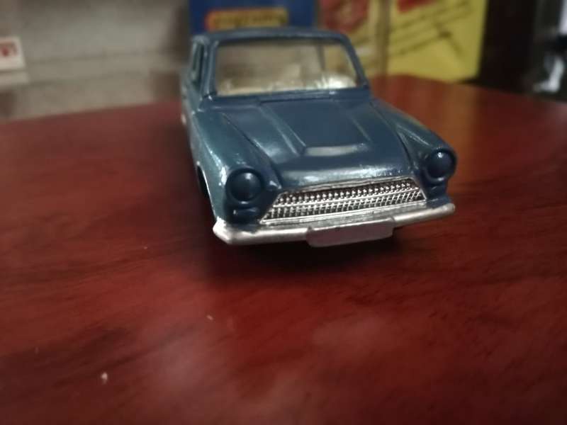 Dinky Toys Ford Cortina Mk1