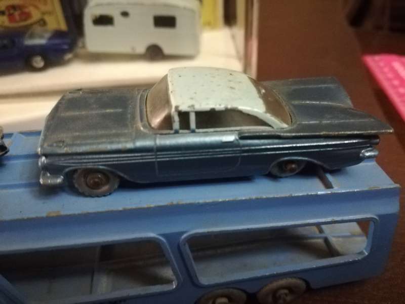 Matchbox Car Transporter plus Cars