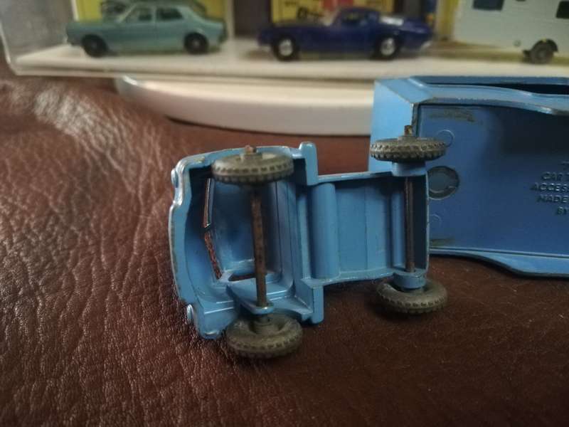 Matchbox Car Transporter plus Cars