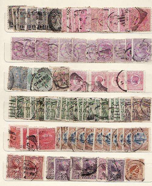 New Zealand - A small s/book with 1150+ stamps.