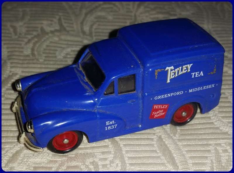 MORRIS MINOR VAN - 1/43 SCALE - LLEDO