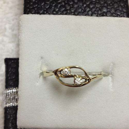 9 ct Gold Ladies Ring