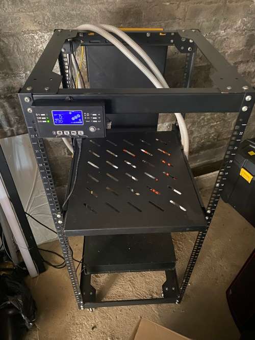 Solar Power Kit: Kodak King 5kW Inverter, Pylon 2.4kWh Li-Ion Battery & Free-Standing 22U Rack