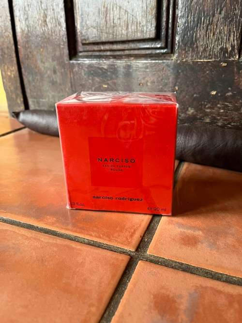 PERFUME