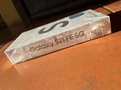 BRAND NEW SAMSUNG GALAXY S21 FE 5G 128GB