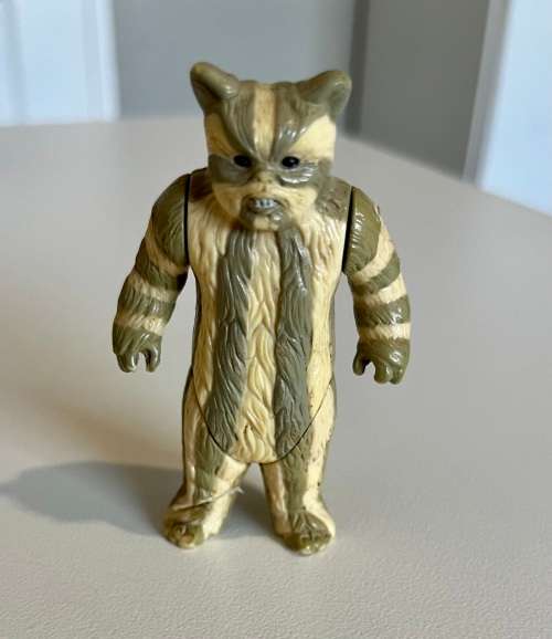 VINTAGE 1983 STAR WARS LOGRAY EWOK MEDICINE MAN FIGURE RETURN OF THE JEDI - 7.5cm figure